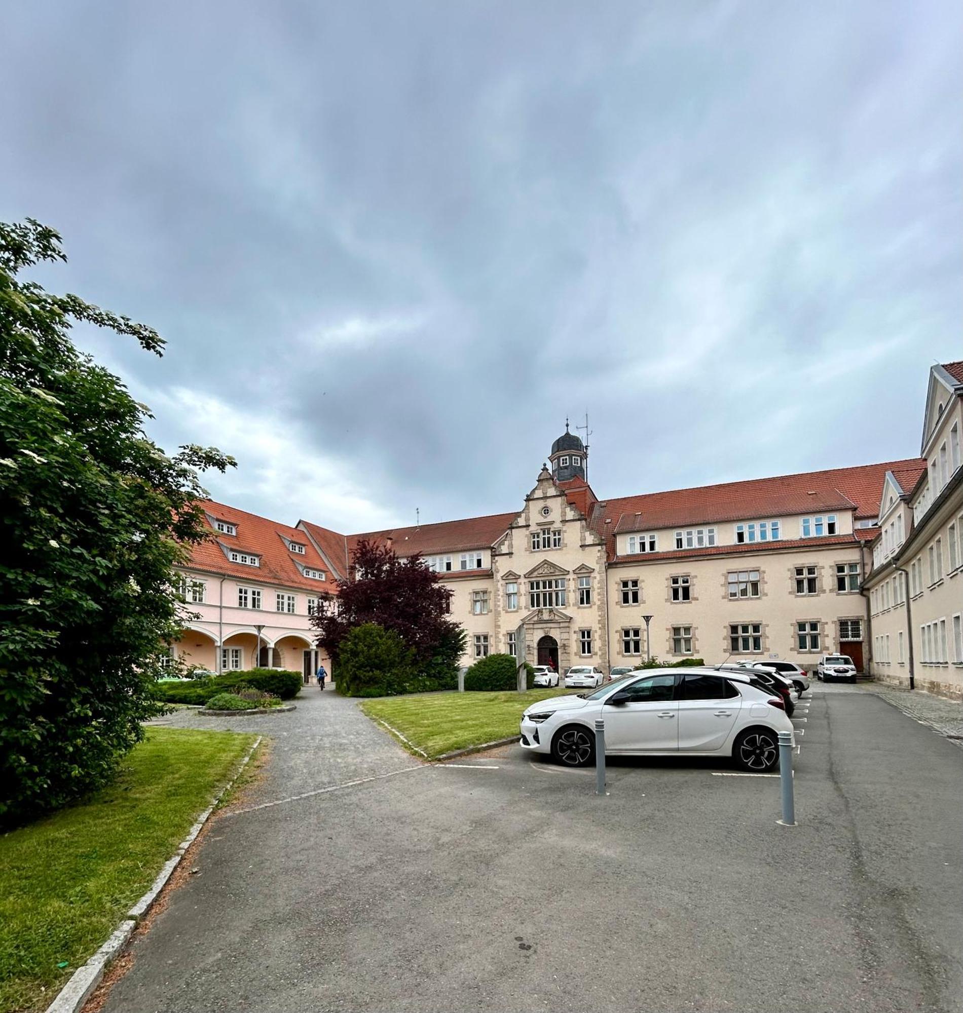 Ferienwohnung Happyhome Bahnhofnah Gemuetlich Familiaer Арнштадт Екстер'єр фото