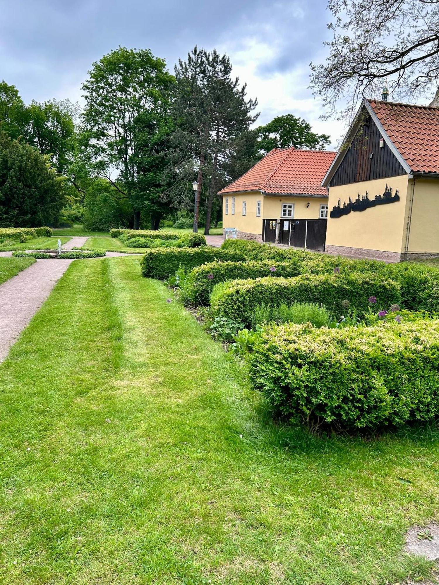 Ferienwohnung Happyhome Bahnhofnah Gemuetlich Familiaer Арнштадт Екстер'єр фото